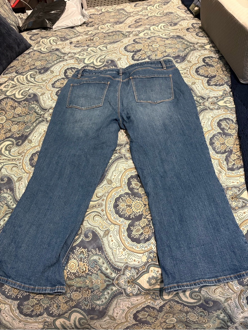 White House Black Market Women's Dark Blue Cropped Jeans
